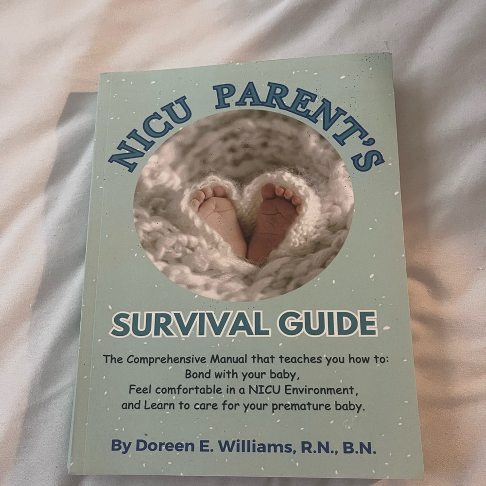 NICU Parent's Survival Guide by Doreen E. Williams - Soft Green Cover